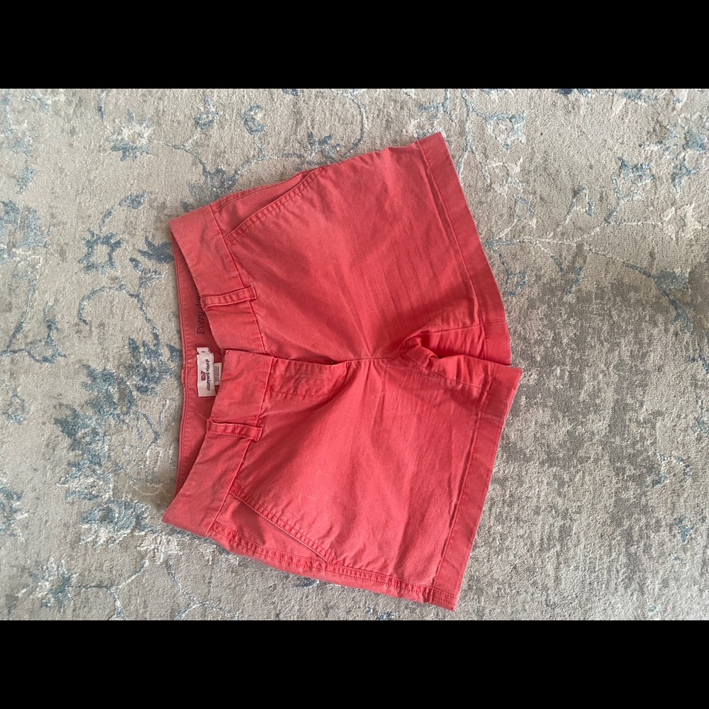 Vineyard vines shorts